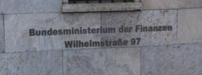 Ein Schild des Bundesministeriums der Finanzen